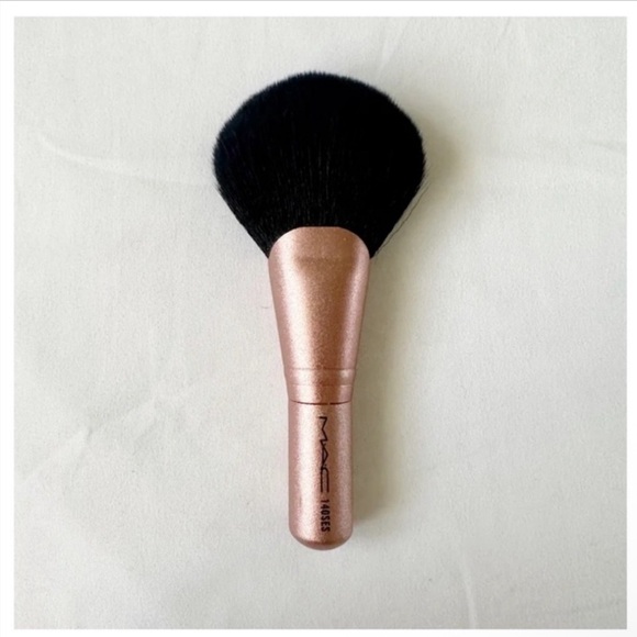 Mac 140SES LIMITED EDITION & UNAVAILABLE Fan Brush New in Sealed Packaging NWT - Picture 1 of 12